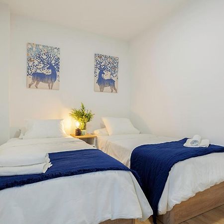 Genesis Apartment In Madrid Exterior photo